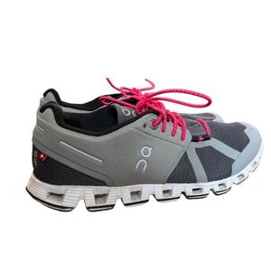 Women’s On Running Shoes size 7